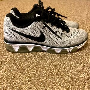 Women’s Nike Tailwind